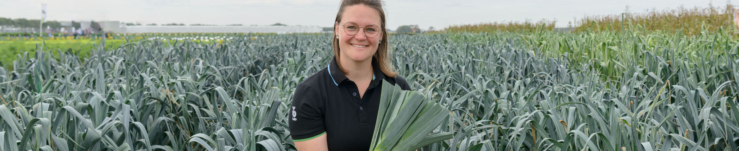 Esther Radtke in leek field Darter